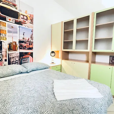 Center City Navigli Flats Apartment *